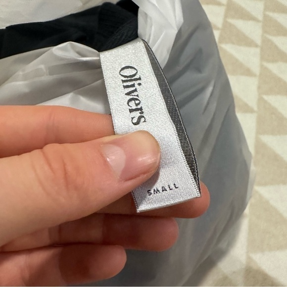 NWOT olivers apparel men’s classic crewneck sweater black small - Picture 2 of 3